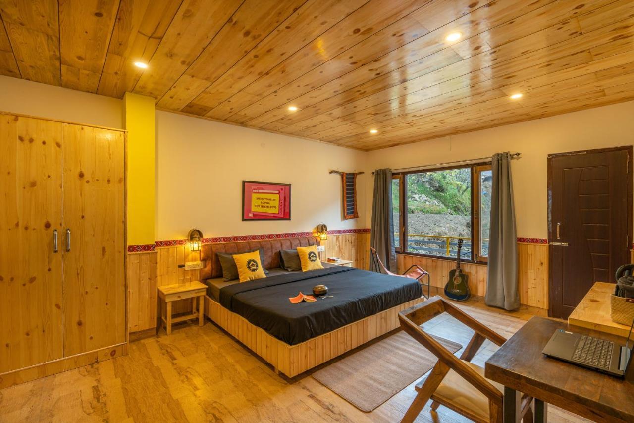 The Hosteller Tirthan Valley Gushaini Extérieur photo