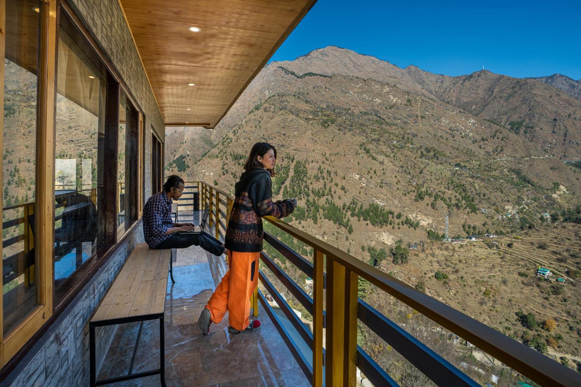 The Hosteller Tirthan Valley Gushaini Extérieur photo